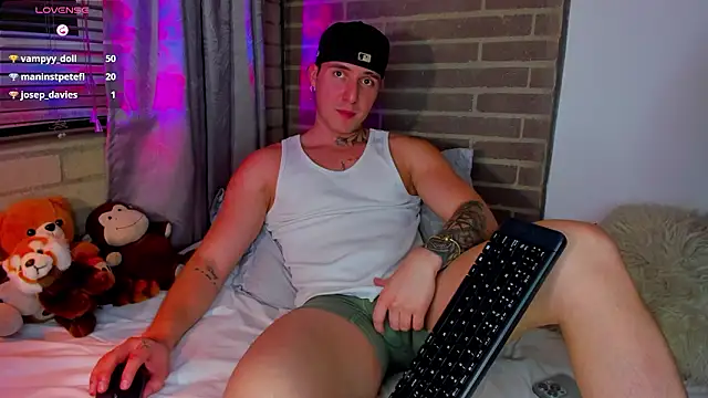 liam oficial02 online show from 02/17/26, 01:46