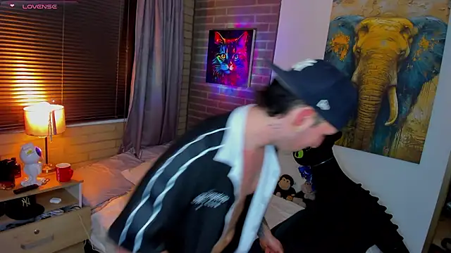 liam oficial02 online show from 03/18/26, 04:15