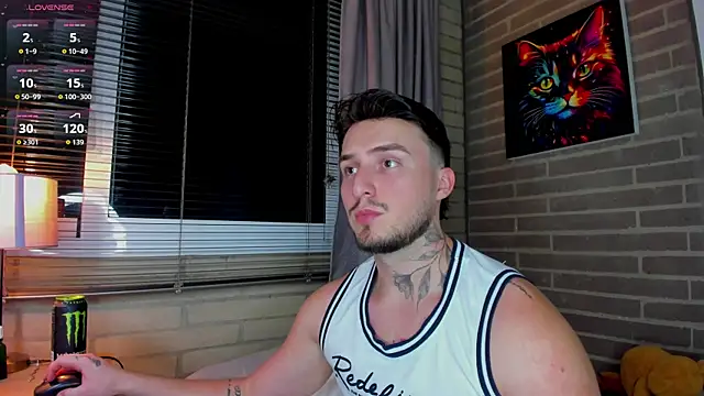 Snapshot of liam_oficial02 chatting on 07/31/26, 03:50 liam oficial02 online show from 07/31/26, 03:50