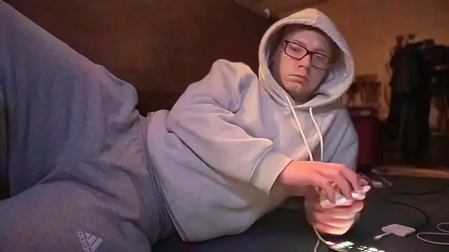 Snapshot of adamseed69 chatting on 04/06/26, 07:31 adamseed69 online show from 04/06/26, 07:31