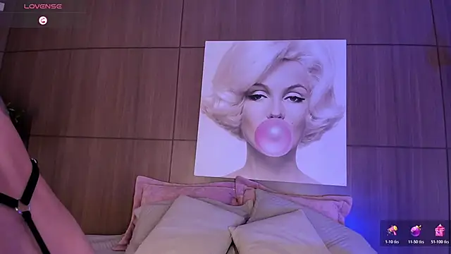 AgattaDuque online show from 11/25/25, 11:05