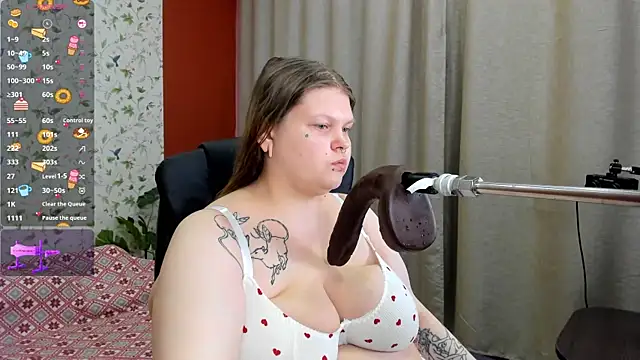 Snapshot of AuroraDemoni chatting on 02/23/26, 06:44 AuroraDemoni online show from 02/23/26, 06:44