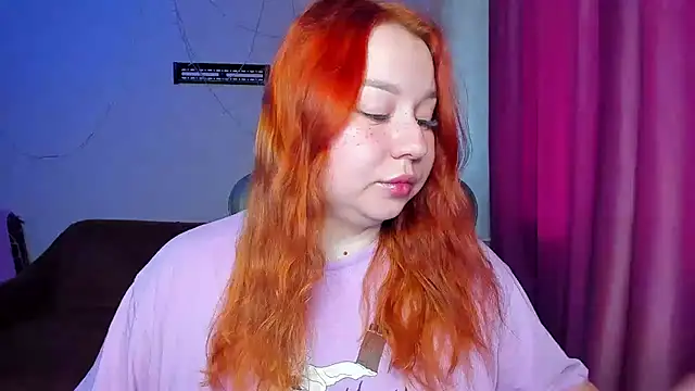 Snapshot of Milafoxxxy chatting on 09/19/25, 08:16 Milafoxxxy online show from 09/19/25, 08:16