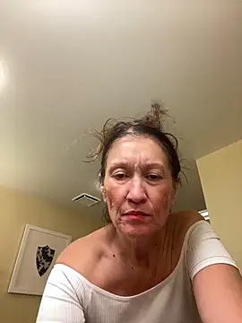 Snapshot of TheDime chatting on 01/20/25, 07:35 TheDime online show from 01/20/25, 07:35
