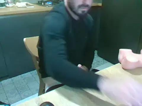 Snapshot of giorgakaci69 chatting on 12/19/24, 10:10 giorgakaci69 online show from 12/19/24, 10:10