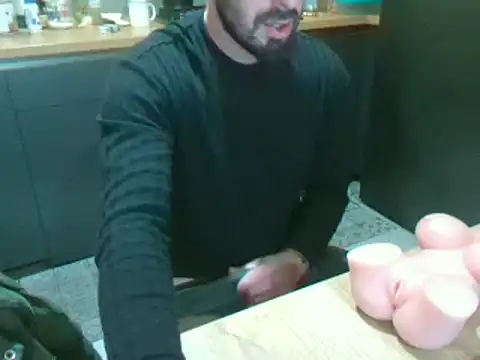 Snapshot of giorgakaci69 chatting on 12/30/24, 06:49 giorgakaci69 online show from 12/30/24, 06:49