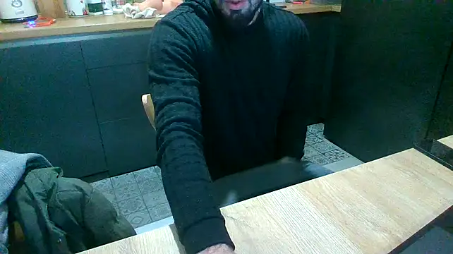 Snapshot of giorgakaci69 chatting on 12/31/24, 12:00 giorgakaci69 online show from 12/31/24, 12:00