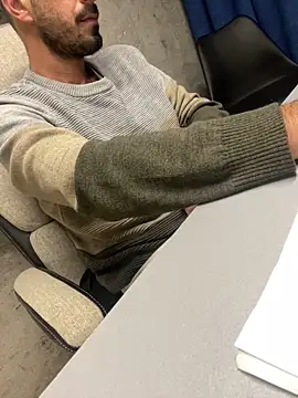 Snapshot of giorgakaci69 chatting on 10/14/25, 05:25 giorgakaci69 online show from 10/14/25, 05:25