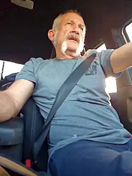 Snapshot of den-rock4u chatting on 12/04/25, 10:40 den-rock4u online show from 12/04/25, 10:40