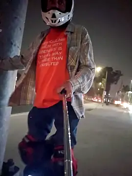 Snapshot of den-rock4u chatting on 12/20/25, 05:36 den-rock4u online show from 12/20/25, 05:36