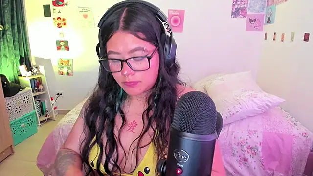StephaniFox online show from 12/26/24, 04:10
