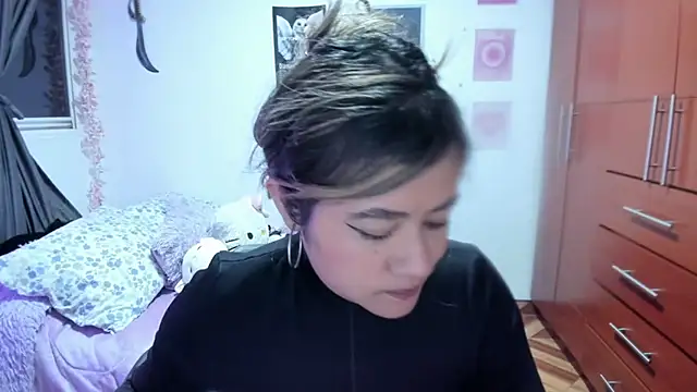 StephaniFox online show from 04/07/26, 01:17