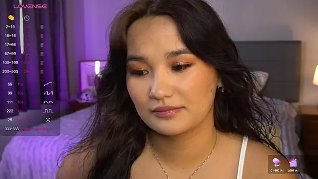 Snapshot of immahawaii chatting on 12/12/24, 03:21 immahawaii online show from 12/12/24, 03:21