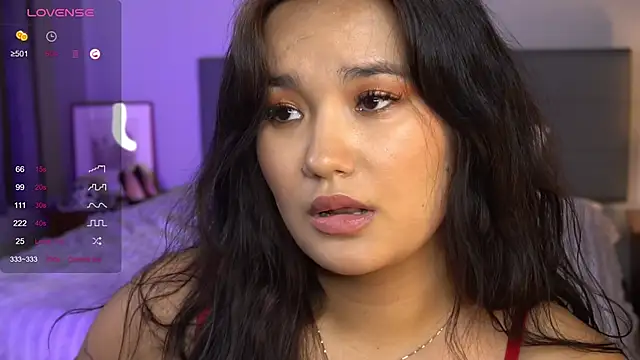 Snapshot of immahawaii chatting on 12/14/24, 06:35 immahawaii online show from 12/14/24, 06:35