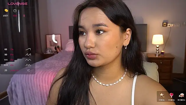 Snapshot of immahawaii chatting on 01/05/25, 03:43 immahawaii online show from 01/05/25, 03:43