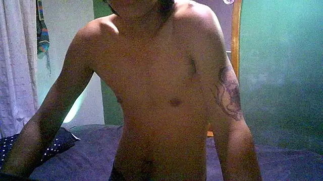 Snapshot of Luchitodiaz6969 chatting on 11/02/25, 08:28 Luchitodiaz6969 online show from 11/02/25, 08:28