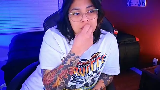 Snapshot of miacanela_xo chatting on 01/27/25, 06:19 miacanela xo online show from 01/27/25, 06:19