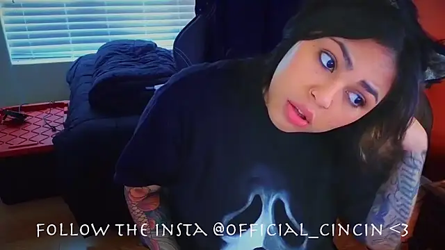 Snapshot of miacanela_xo chatting on 02/06/25, 12:00 miacanela xo online show from 02/06/25, 12:00