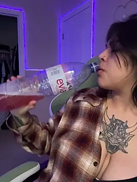 Snapshot of miacanela_xo chatting on 02/11/25, 06:51 miacanela xo online show from 02/11/25, 06:51