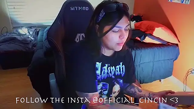 Snapshot of miacanela_xo chatting on 02/15/25, 01:42 miacanela xo online show from 02/15/25, 01:42