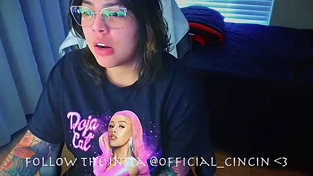 Snapshot of miacanela_xo chatting on 02/27/25, 12:21 miacanela xo online show from 02/27/25, 12:21