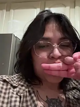 Snapshot of miacanela_xo chatting on 03/01/25, 01:11 miacanela xo online show from 03/01/25, 01:11