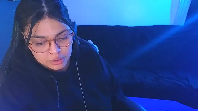 Snapshot of miacanela_xo chatting on 09/25/25, 12:47 miacanela xo online show from 09/25/25, 12:47