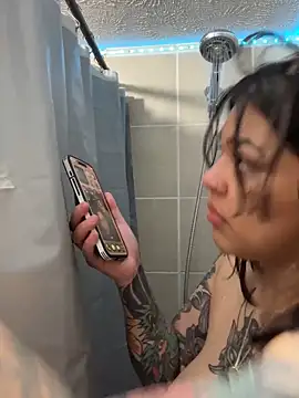 Snapshot of miacanela_xo chatting on 10/13/25, 04:01 miacanela xo online show from 10/13/25, 04:01