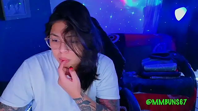 Snapshot of miacanela_xo chatting on 10/27/25, 12:47 miacanela xo online show from 10/27/25, 12:47