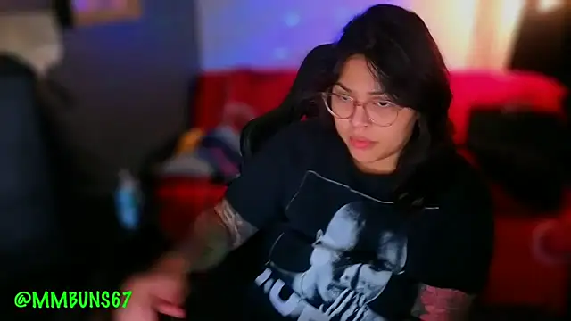 Snapshot of miacanela_xo chatting on 11/23/25, 01:49 miacanela xo online show from 11/23/25, 01:49