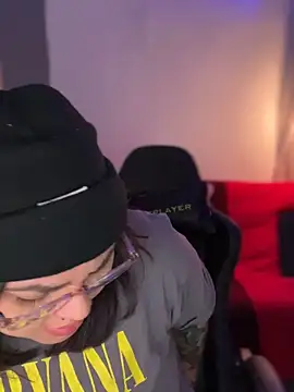 Snapshot of miacanela_xo chatting on 11/25/25, 12:32 miacanela xo online show from 11/25/25, 12:32