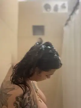 Snapshot of miacanela_xo chatting on 12/14/25, 03:34 miacanela xo online show from 12/14/25, 03:34