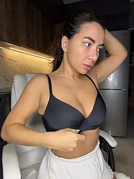 Snapshot of Melisa_Ester chatting on 11/01/25, 07:27 Melisa Ester online show from 11/01/25, 07:27