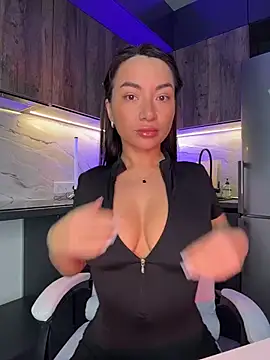 Snapshot of Melisa_Ester chatting on 11/20/25, 12:38 Melisa Ester online show from 11/20/25, 12:38