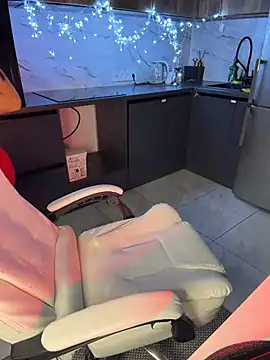 Snapshot of Melisa_Ester chatting on 02/28/26, 02:40 Melisa Ester online show from 02/28/26, 02:40