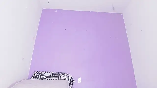 Snapshot of vale_ross_ chatting on 11/07/25, 03:06 vale ross online show from 11/07/25, 03:06