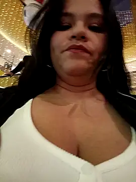 Snapshot of Julieta-tits chatting on 12/12/24, 12:05 Julieta-tits online show from 12/12/24, 12:05