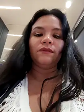 Snapshot of Julieta-tits chatting on 12/15/24, 12:51 Julieta-tits online show from 12/15/24, 12:51