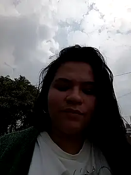 Snapshot of Julieta-tits chatting on 12/15/24, 04:37 Julieta-tits online show from 12/15/24, 04:37