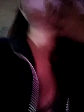 Snapshot of Julieta-tits chatting on 01/11/25, 12:33 Julieta-tits online show from 01/11/25, 12:33