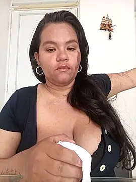 Julieta-tits online show from 05/15/26, 02:57