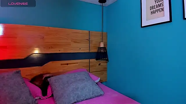 Tamaraakins online show from 10/10/25, 03:11