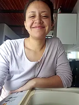 Snapshot of lombarlana-89 chatting on 05/25/26, 03:29 lombarlana-89 online show from 05/25/26, 03:29