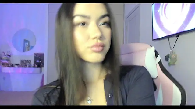 Shineel online show from 10/25/25, 01:18