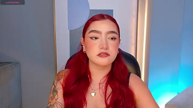 ViolettCastel online show from 11/17/25, 07:41