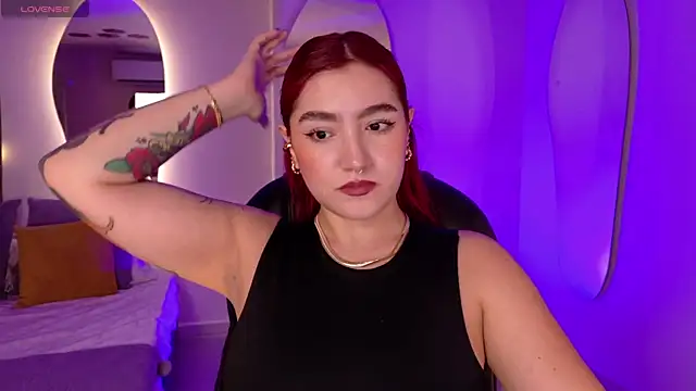 ViolettCastel online show from 11/25/25, 07:14