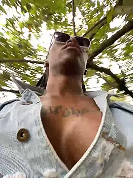 sweetsarabig22cm online show from 03/05/25, 10:43