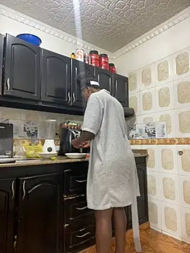 sweetsarabig22cm online show from 03/13/25, 03:54