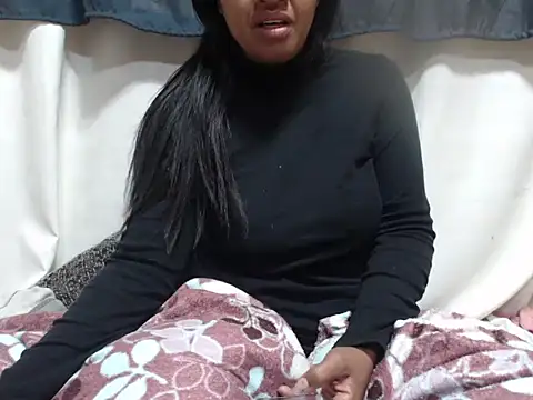 Snapshot of Linda_sexy chatting on 07/02/26, 02:44 Linda sexy online show from 07/02/26, 02:44