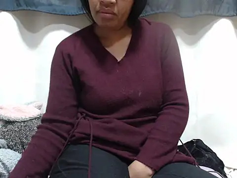 Snapshot of Linda_sexy chatting on 07/04/26, 02:18 Linda sexy online show from 07/04/26, 02:18